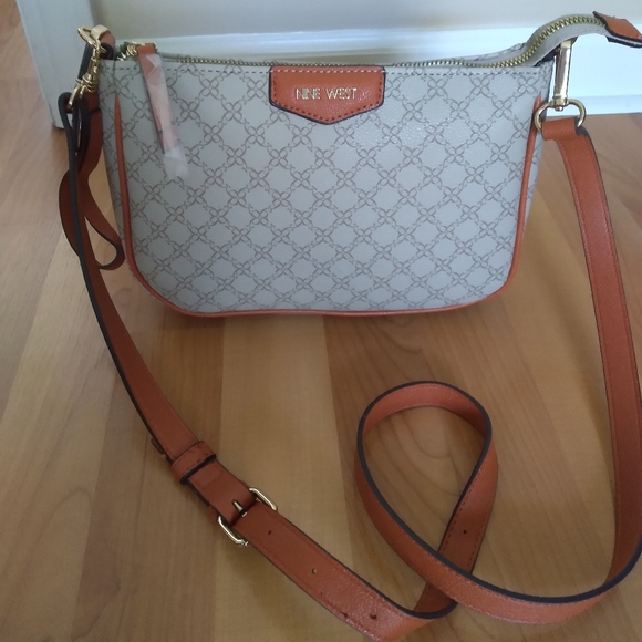 New Nine West Garner 2-in-1 Tote and Pouch Ginger Multi - Picture 5 of 8